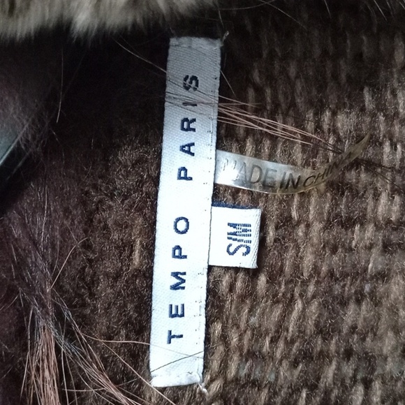 Tempo Paris full length sweater coat, fur collar and trim, super soft s/m size - Picture 8 of 8